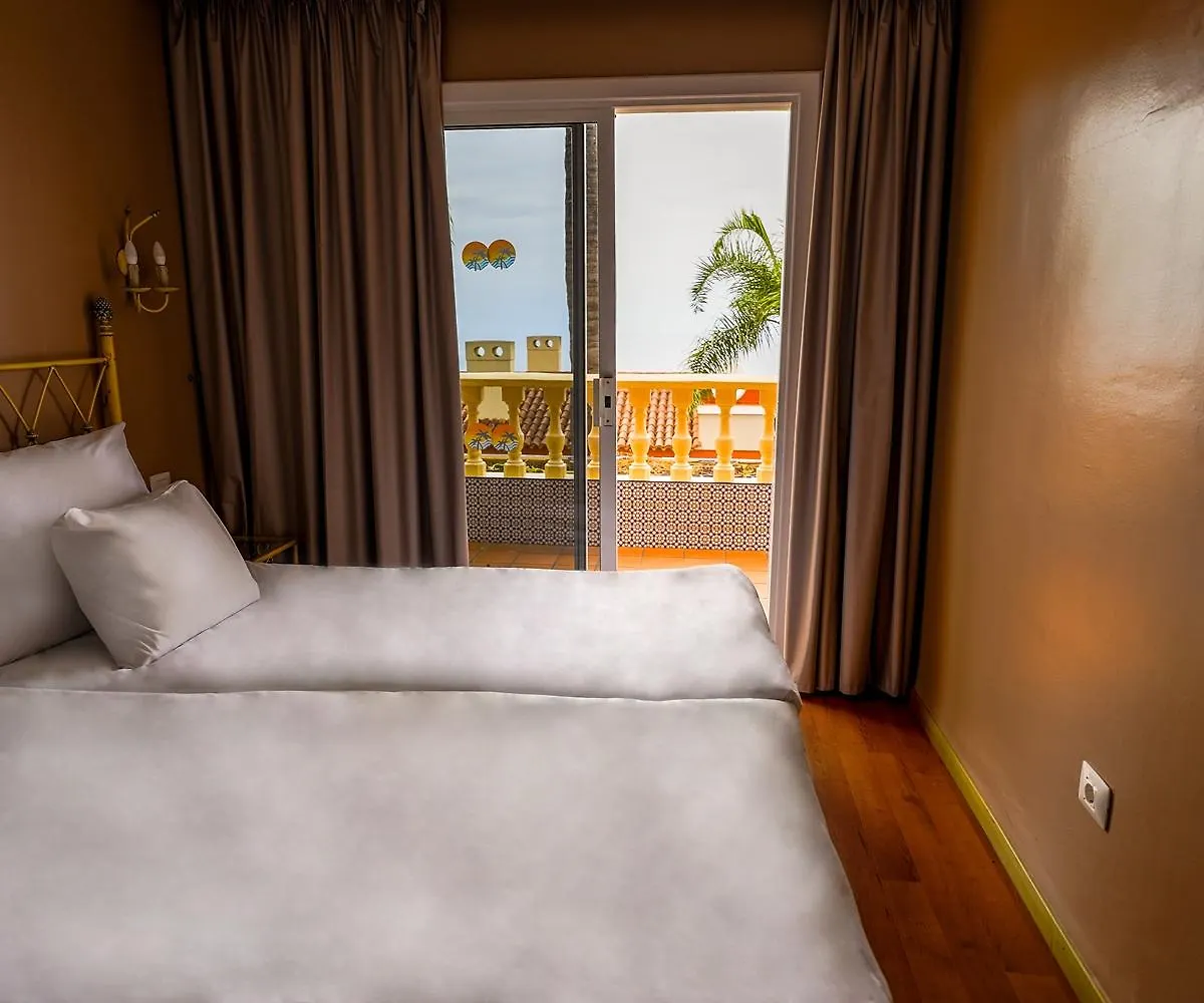Hotel Spa La Quinta Park Suites Санта-Урсула